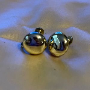⭐️ BUY 3/$10! Vintage screw back earrings